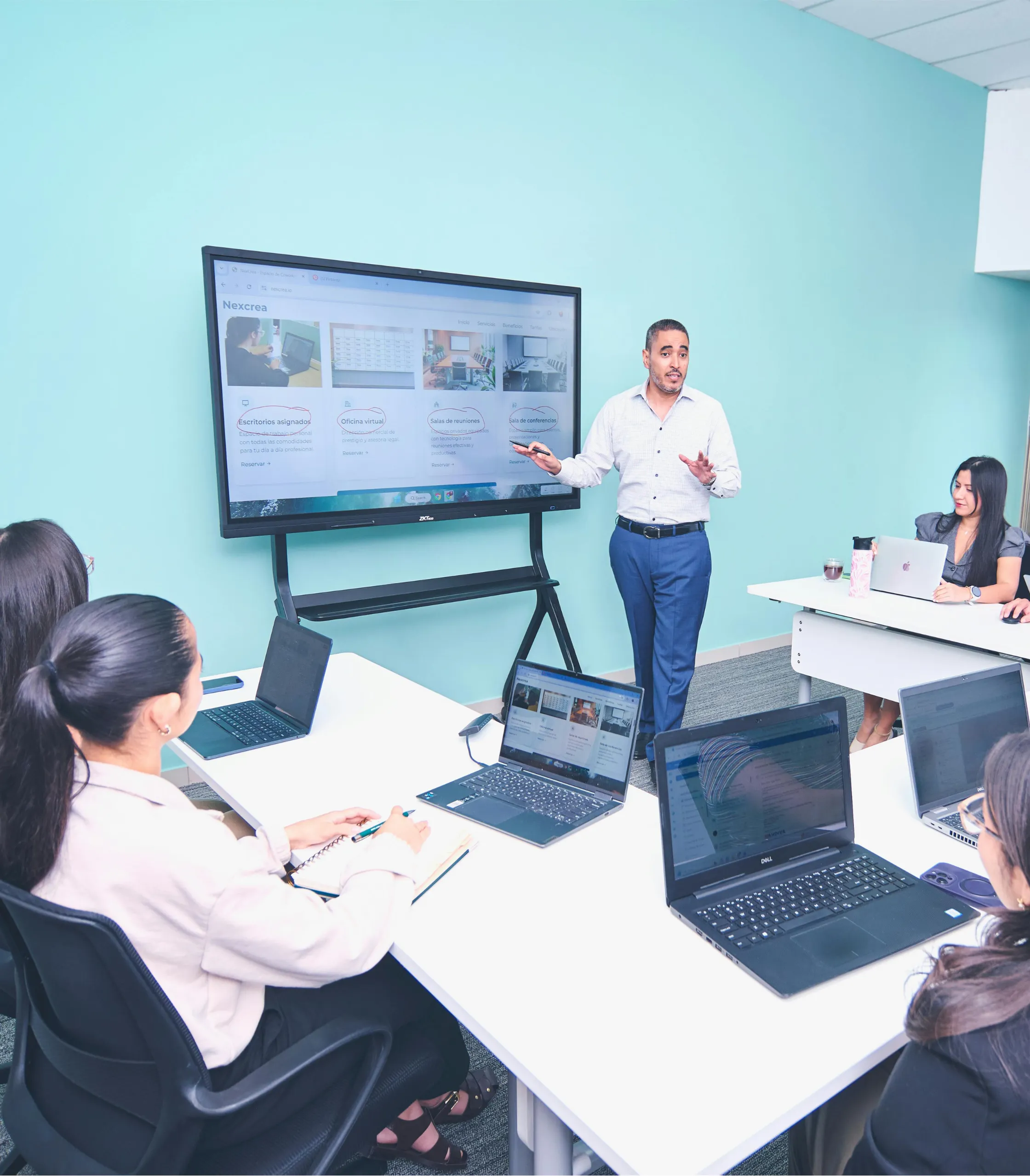 AV CONSULTANT