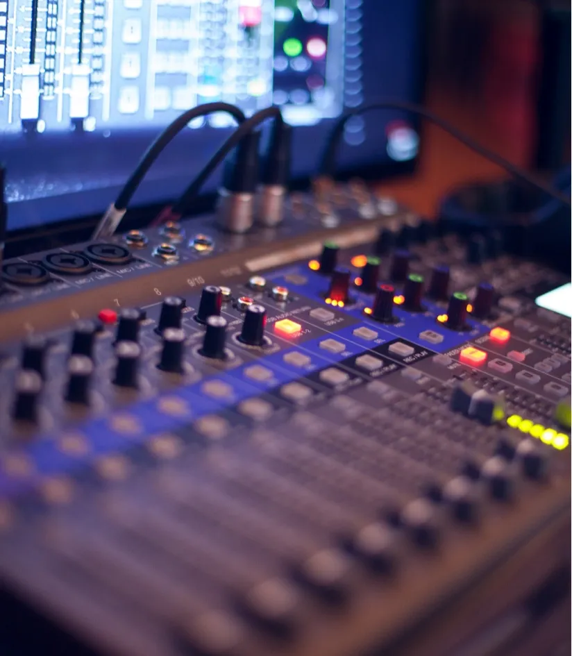 AV CONSULTANT